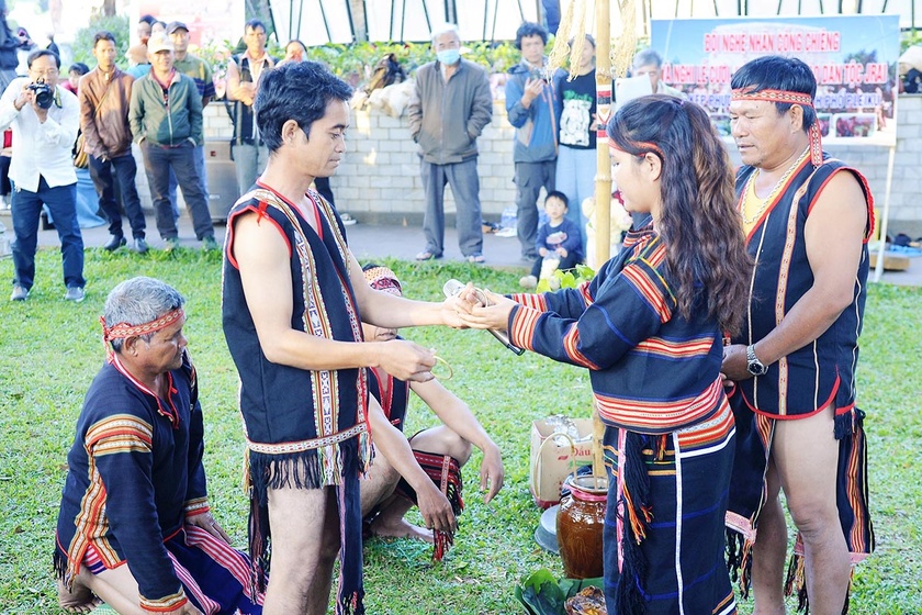 Văn hóa trao đổi của người Jrai trong xã hội truyền thống