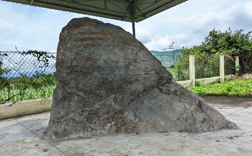 Bia đá cổ ở Tư Lương bây giờ ra sao?