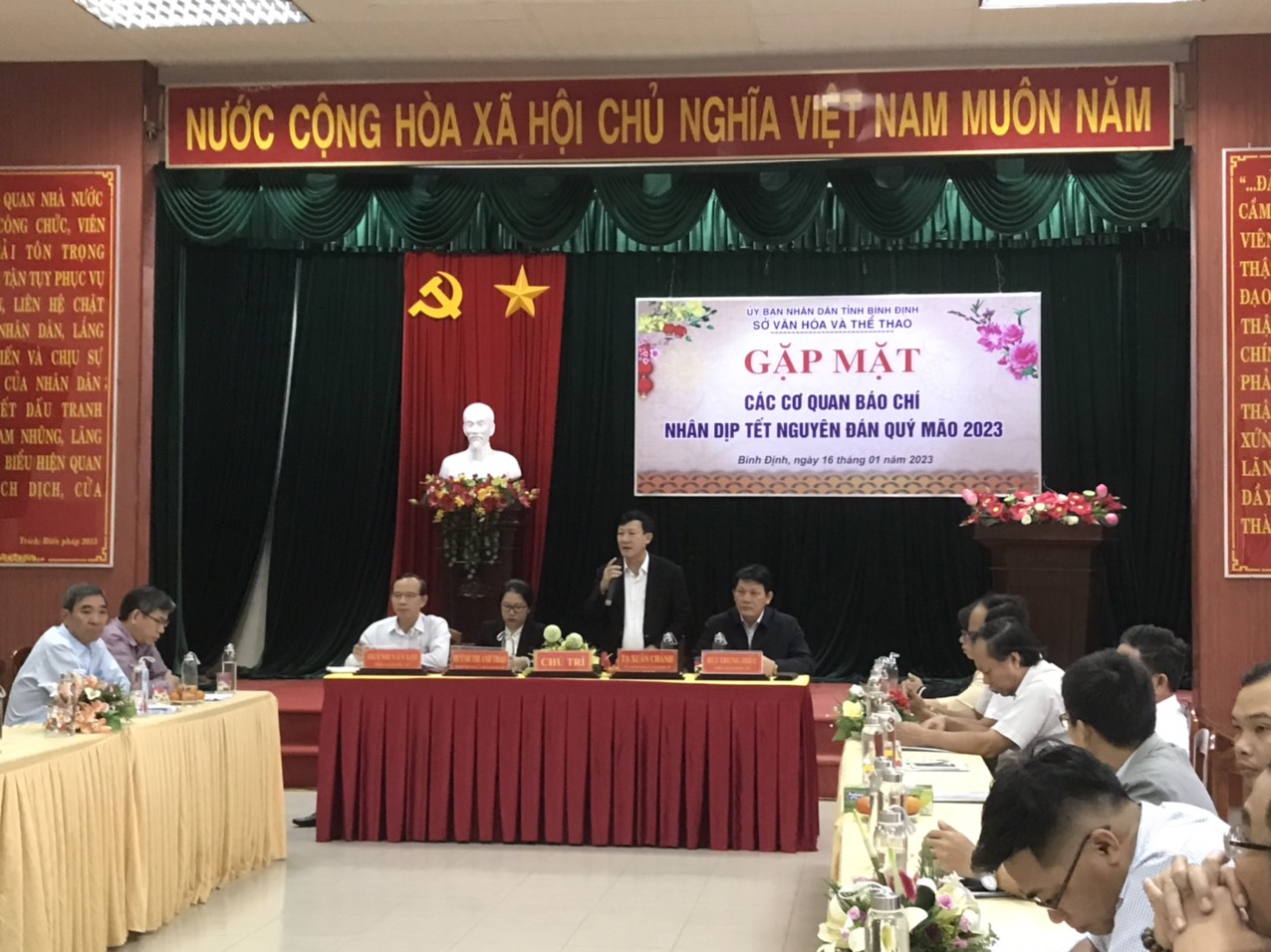 SVHTTGapMatBaoChiXuanQuyMao2023